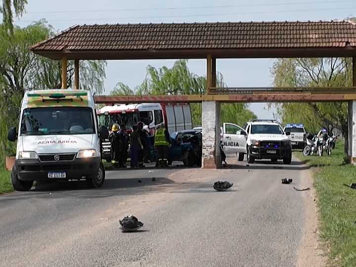Murieron una mujer y su hija tras chocar con la columna de un limitador de altura en Olavarría