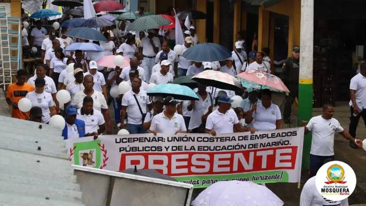 Habitantes de Mosquera, Nariño, se manifestaron para clamar por justicia tras la muerte del líder social Luis Fernando Sánchez en una embarcación