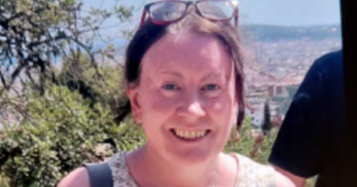 Police search for missing Clydebank woman who left home during the night