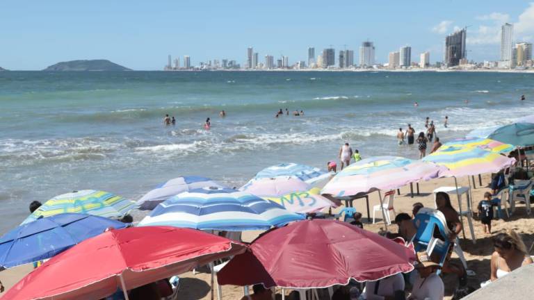 Cuesta de septiembre deja un domingo con escaso turismo en Mazatlán