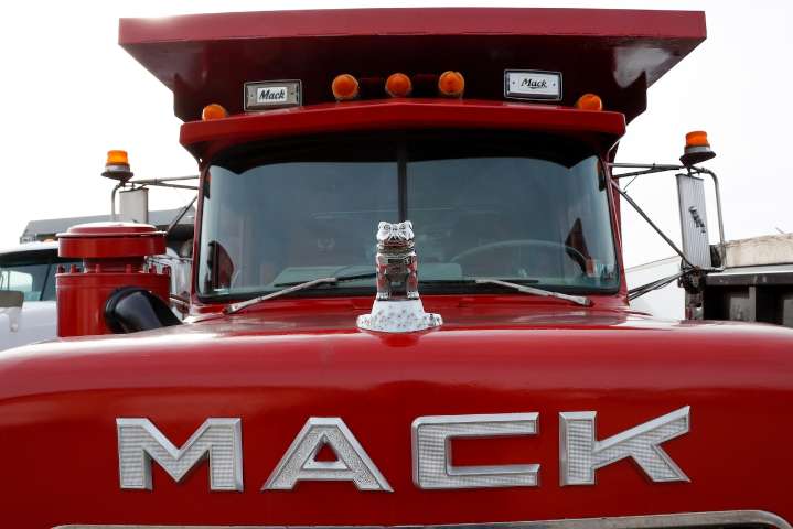 Trump cites protecting Mack Trucks as he announces tariffs on heavy trucks