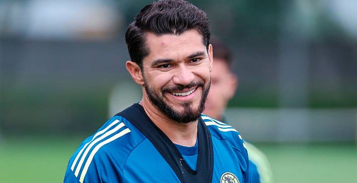 Henry Martín sufre esguince de rodilla; su recuperación será según evolución