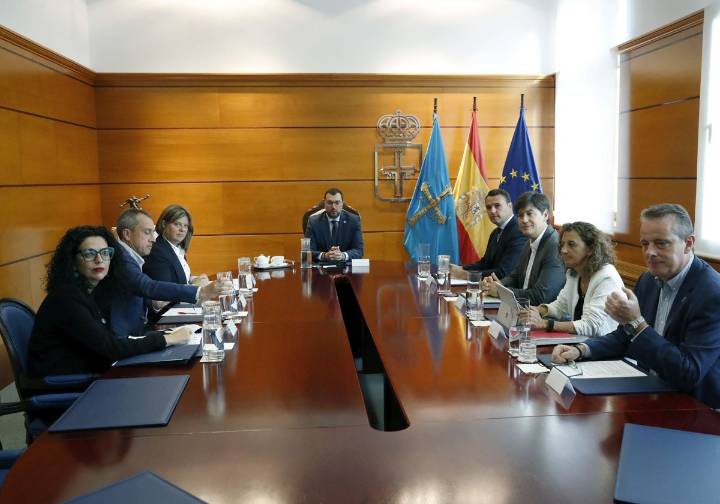 El Principado se personará contra el recurso del Defensor del Pueblo por la rebaja de la protección del lobo