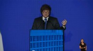 Milei habla en la Bolsa de Comercio de Córdoba: "El pánico político está generando una descoordinación con el riesgo país"