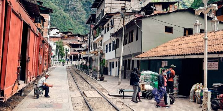 Estudiantes pierden clases presenciales en Machu Picchu por paro indefinido