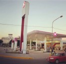 Axion La Nueva Araucaria mantiene la nafta súper más barata y lo celebra este jueves
