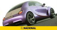Ojos como platos al ver el Citroën 2CV con techo de lona