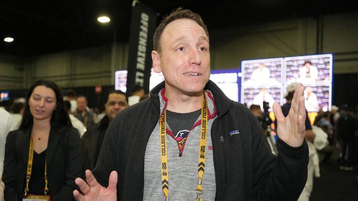 Joey Chestnut aiming for wild feat at Giants