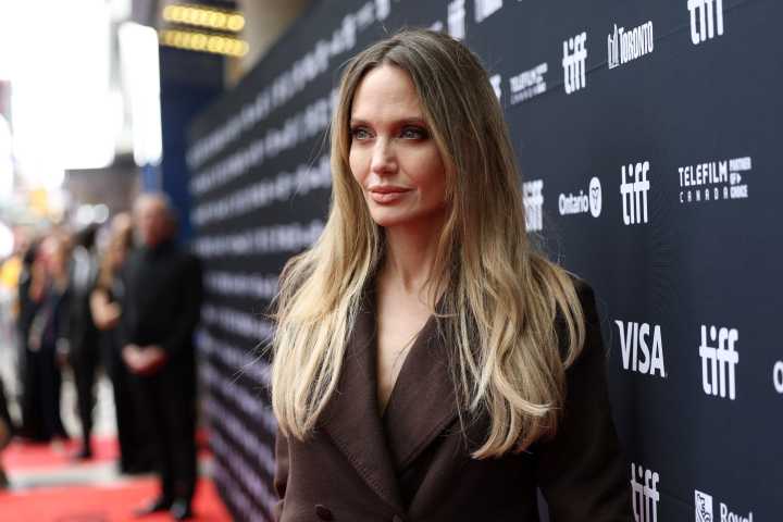 Angelina Jolie: This Country is a DISASTER!