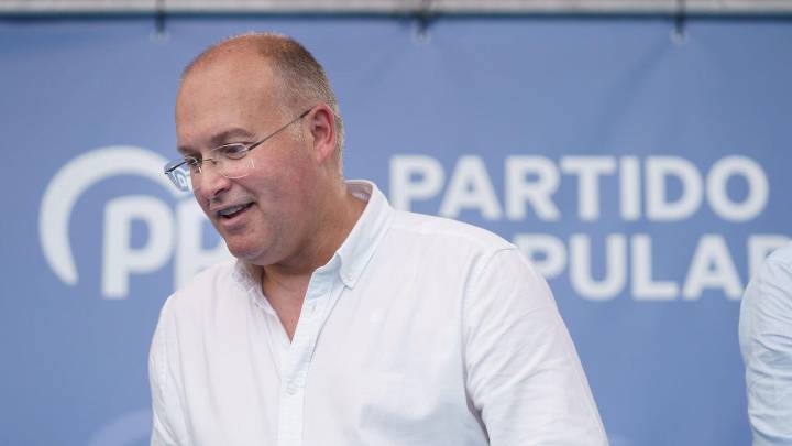El PP exige a Sánchez "que se vaya" tras no acudir su mujer a la comparecencia con el juez Peinado