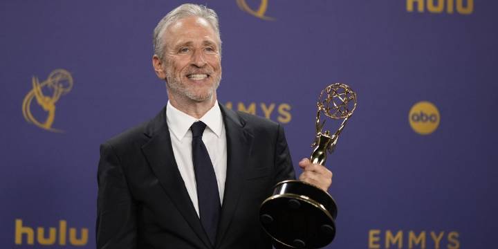 Jon Stewart to host special edition of 'The Daily Show' one day after Jimmy Kimmel's suspension