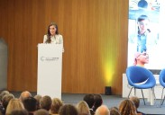 La Reina Letizia pide en Salamanca financiación estable contra el cáncer: «Es vital para avanzar»