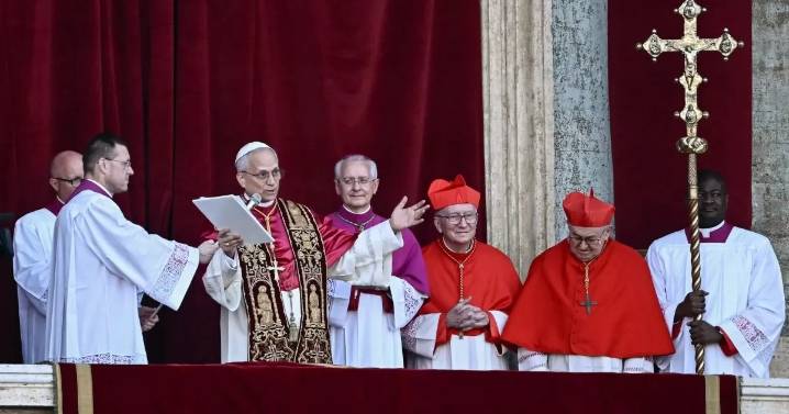 Papa León XIV descarta en su primera entrevista un cambio de postura de la Iglesia hacia los LGTBIQ+