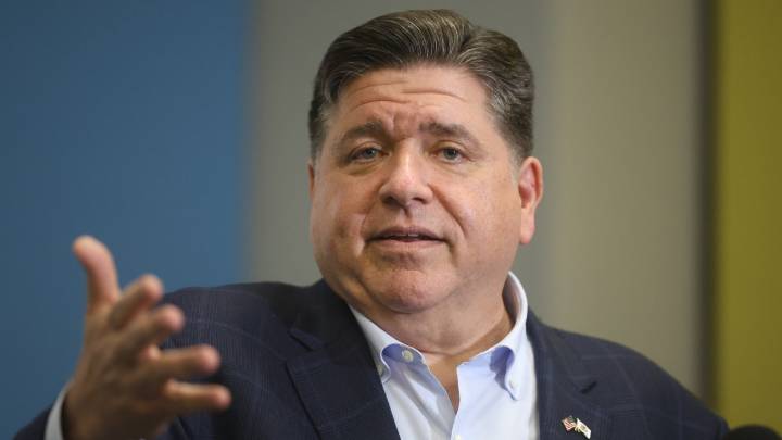Pritzker posed for photo with 'peacekeeper' accused in deadly Chicago burglary, crash: report