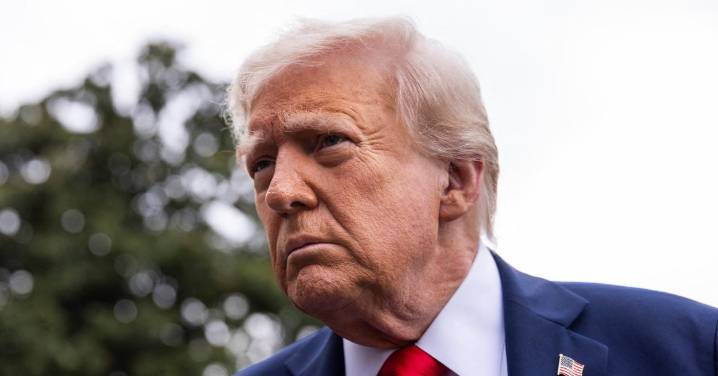 Proof Donald Trump Has Dementia? Psychologist Insists President Is 'Clearly Deteriorating Mentally and Physically'