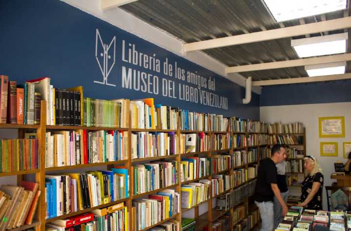 Museo del Libro Venezolano exhibirá dos obras escritas por José Gregorio Hernández