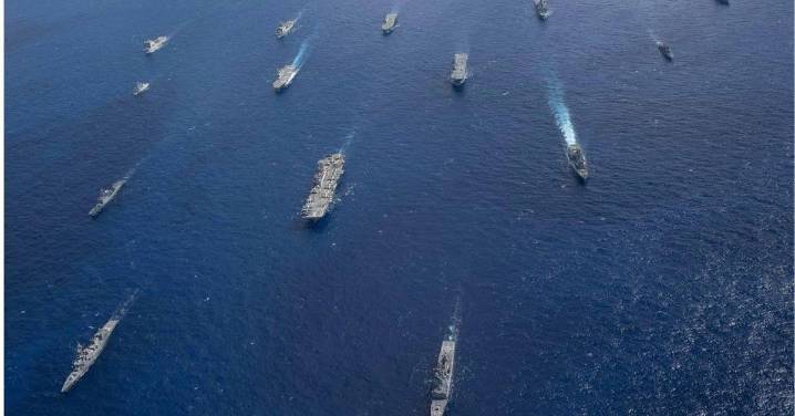 EE.UU. hunde un barco de narcotráfico en aguas internacionales y deja al menos tres muertos