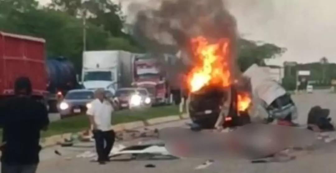 Tragedia en la carretera Mérida-Campeche: choque deja 16 muertos y paraliza circulación