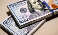A cuánto abrieron el dólar oficial y el blue tras la fuerte suba del lunes