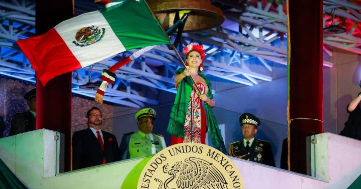 Marina del Pilar encabeza el Grito de Independencia en Mexicali ante miles de asistentes