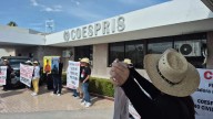 Atendió titular de Coespris a manifestantes por caso del crematorio Plenitud