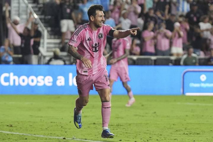 Messi’s visit to Toronto makes for scarce — and expensive — tickets at BMO Field – Winnipeg Free Press