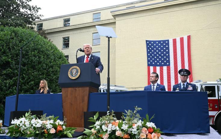 Trump recuerda a las víctimas del 11S con un acto solemne en el Pentágono