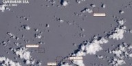 Imágenes satelitales captaron la llegada de una flota de guerra estadounidense frente a las costas de Venezuela
