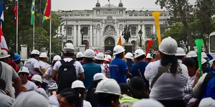 REINFO: MINEM propondrá que mineros informales sean evaluados en grupo para pasar la valla ambiental