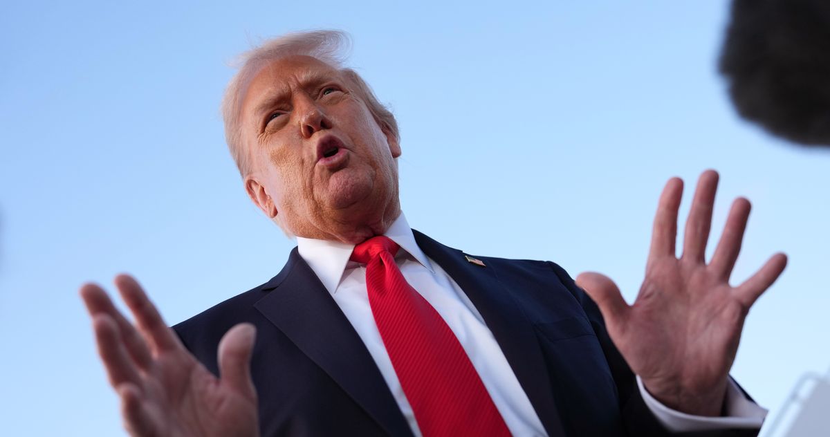 Trump Renews Threats Against NYC After Hochul Backs Mamdani