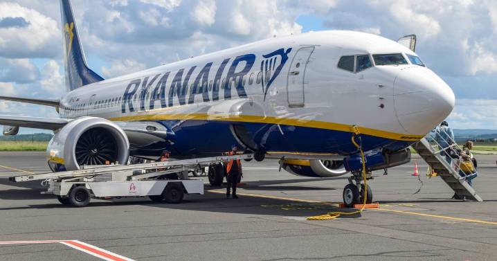 Edinburgh Ryanair flight forced to divert as passengers land '120 miles away'