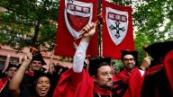 La Universidad de Harvard logra una victoria legal contra Donald Trump: se declara ilegal el bloqueo de fondos