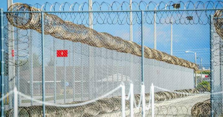 Muere mexicano detenido por ICE; muertes de migrantes alcanzan máximo en 5 años