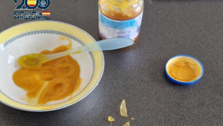 Detenidos por introducir cristales en el tarro de comida del bebé de la familia con la que compartían casa