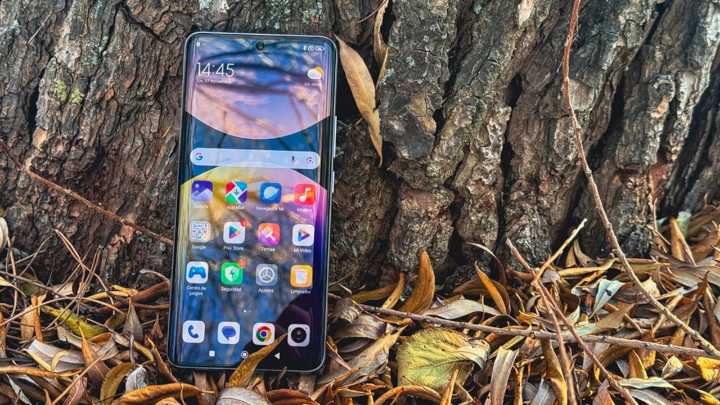 Un Xiaomi con IP68 y carga de 120 W que rivaliza con gamas altas por la mitad de precio