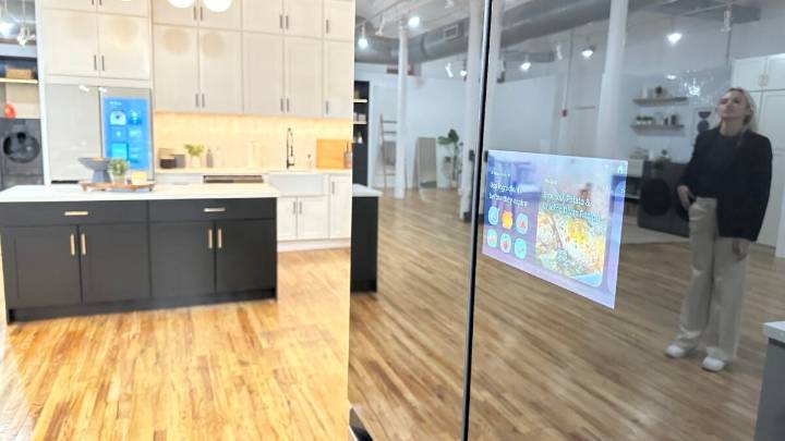 Nobody Wanted This: Samsung Fridges Are Getting Ads