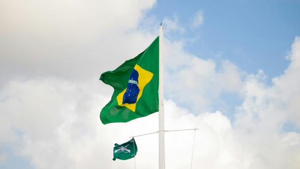 Brasil investiga intoxicaciones mortales por consumo de alcohol adulterado