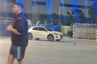Aseguran que un jugador de Racing olvidó el auto en la cancha de handball y no podían usarla