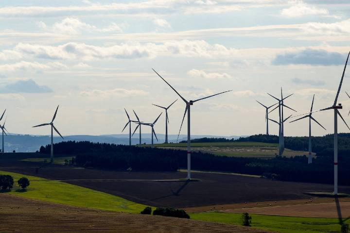 Are renewable energy stocks bigger than Trump? The answer may surprise you