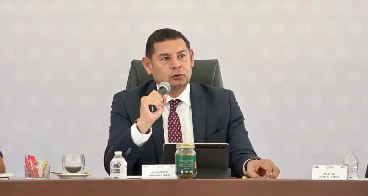 Armenta exige compromiso real de los servidores públicos
