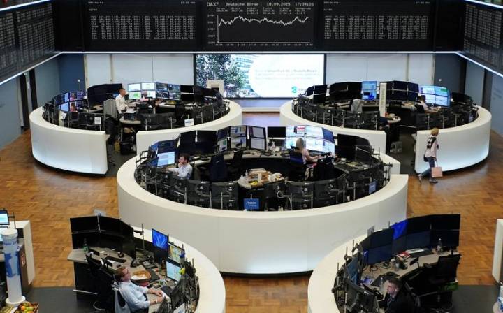 European shares head for quiet end to event