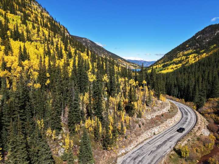 Colorado mountain leaf-peeping to include heavy traffic, CDOT says