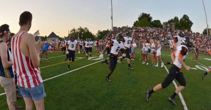 HIGH SCHOOL FOOTBALL: V-T Game returns, Grundy vs. Twin Valley for last time on Friday. Can any game match excitement of Eastside vs. Rural Retreat?