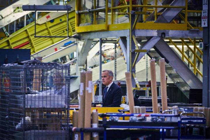 Democrats plan to force Senate vote on Trump's tariffs on Canada, Brazil