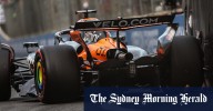 Watch: Oscar Piastri crashes into wall in Baku GP qualifying chaos