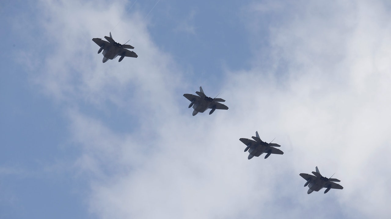 Tres cazas rusos violan el espacio aéreo estonio y obligan a intervenir a la patrulla aérea de la OTAN