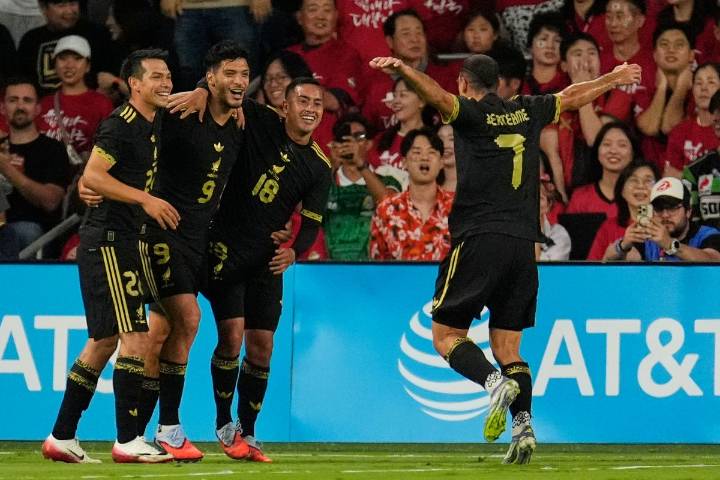 Con gol de último minuto, el Tri salva el empate ante Corea del Sur
