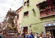 Más pétalos que nunca para honrar a la Virgen del Pino en su día