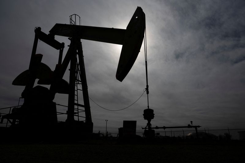 Oil and gas activity in Texas, Louisiana, New Mexico slipped in Q3 2025, Dallas Fed survey says