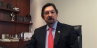 Conceden licencia a Napoleón Gómez Urrutia para separarse del cargo de diputado